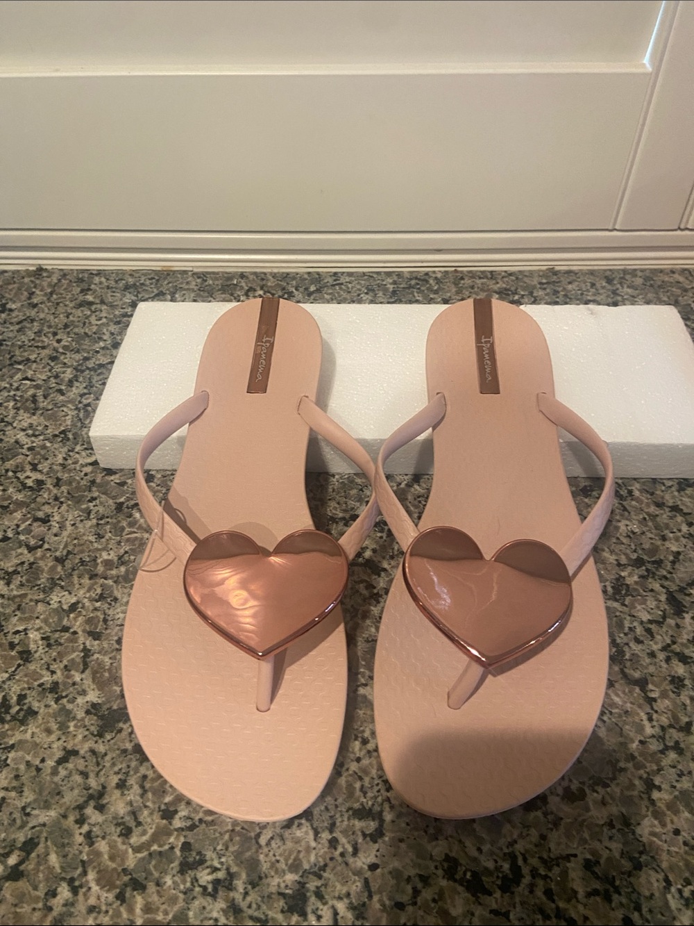 Ipanema NWOT Heart Flip Flops